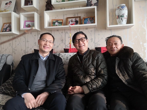集團領導春節(jié)前走訪慰問一線職工、困難職工和離退休老干部(圖5)
