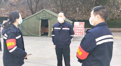 周金平先后到楚星公司、松滋肥業(yè)、實(shí)訓(xùn)基地和股份公司檢查疫情防控工作(圖4)
