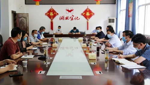 宜昌市政協(xié)副主席張立新一行到礦業(yè)公司調研(圖1)