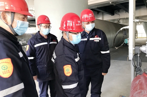 王大真到新疆宜化、新疆宜化礦業(yè)走訪慰問干部職工(圖4)