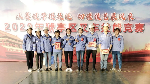 宜昌市猇亭區(qū)總工會組織叉車技能競賽，股份公司多名選手獲得榮譽(yù)(圖1)