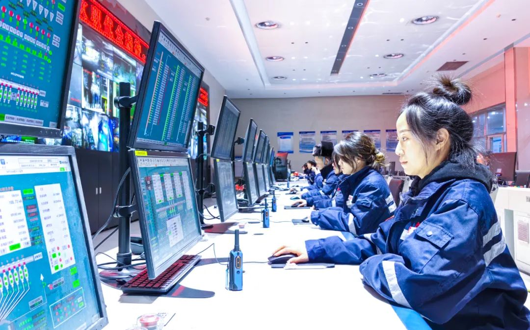 新疆宜化電石車間二一班：強(qiáng)化班組建設(shè)，筑牢基層基石(圖2)