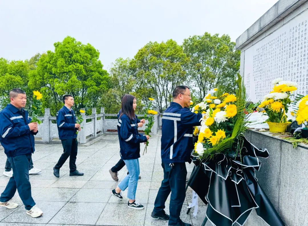 在緬懷中汲取奮進(jìn)力量！這場(chǎng)主題黨日活動(dòng)“走心”更“入心”！(圖4)