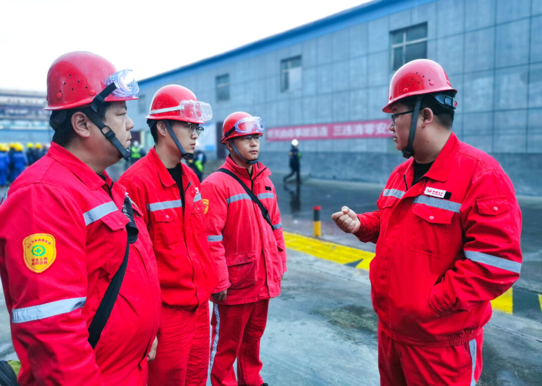 新疆宜化：直擊大修一線，看他們奮戰(zhàn)的身影(圖8)