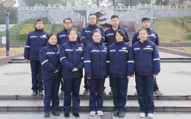 喜報！全國表彰，股份公司猇亭片區(qū)電解四班榜上有名！