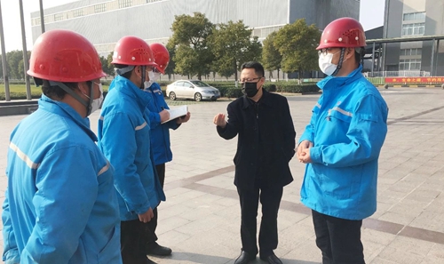 王大真到股份公司、楚星公司和松滋肥業(yè)現(xiàn)場檢查疫情防控及安全生產(chǎn)情況