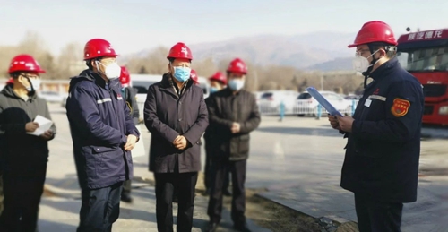 青海省委常委、省總工會(huì)主席馬吉孝到青海宜化調(diào)研慰問(wèn)