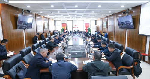 集團(tuán)召開(kāi)行政例會(huì)強(qiáng)調(diào)：結(jié)好全年硬賬，實(shí)現(xiàn)全年精彩